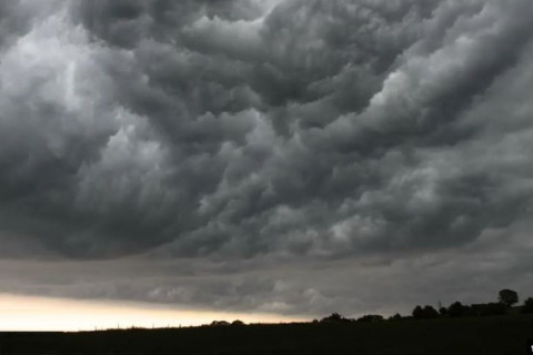 Paraná tem feriado prolongado com previsão de chuvas e risco de tempestades no Noroeste